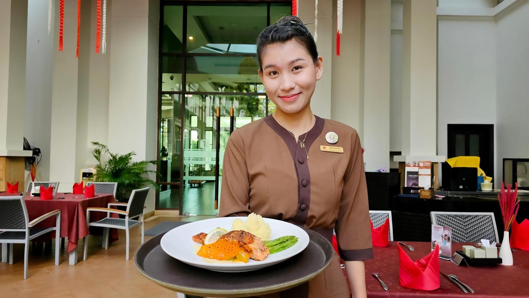Tara Angkor Hotel Siem Reap Exterior foto